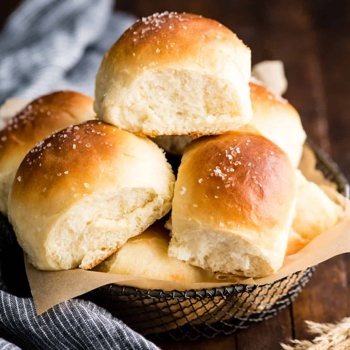 Dinner Rolls (Baked, Fresh)